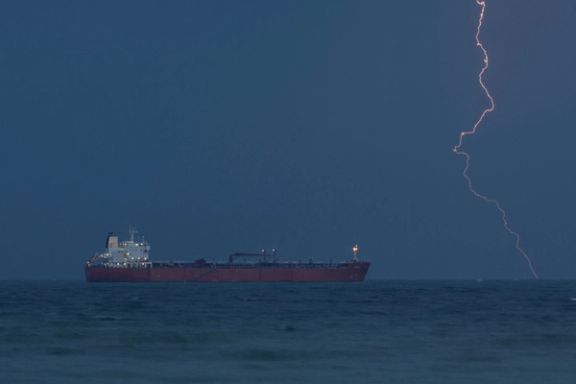 تهديد متبادل بين دونالد ترامب وإيران باستهداف البنية التحتية، على خلفية استمرار إغلاق مضيق هرمز