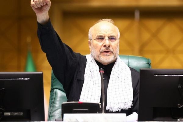 قاليباف: إغلاق مضيق هرمز سيؤدي إلى ارتفاع أسعار البنزين في الولايات المتحدة