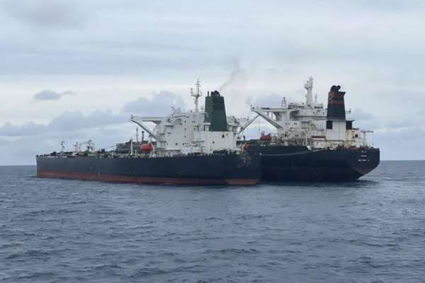 Iran Sells More Oil But With Steep Discounts - WSJ