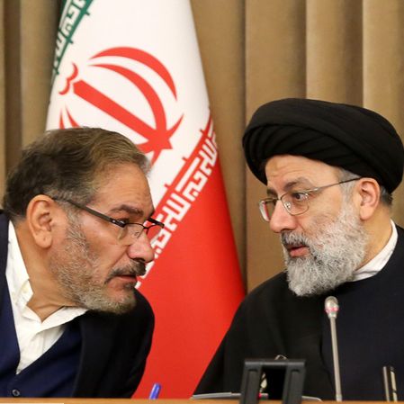 حصري لـ "إيران إنترناشيونال" خطاب شمخاني "السري" إلى "رئيسي" حول أزمة الأعلاف الحيوانية