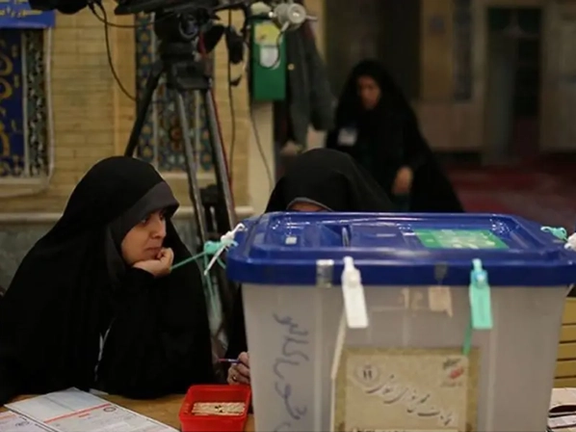 صحيفة بلدية طهران تعرب عن قلقها من "نوع جديد وغريب لعدم المشاركة بالانتخابات"