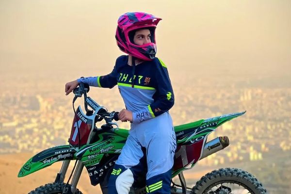 دومین سانحه در شش ماه؛ النا معدنیپور در پیست موتورسواری آزادی دچار سانحه شد و به کما رفت