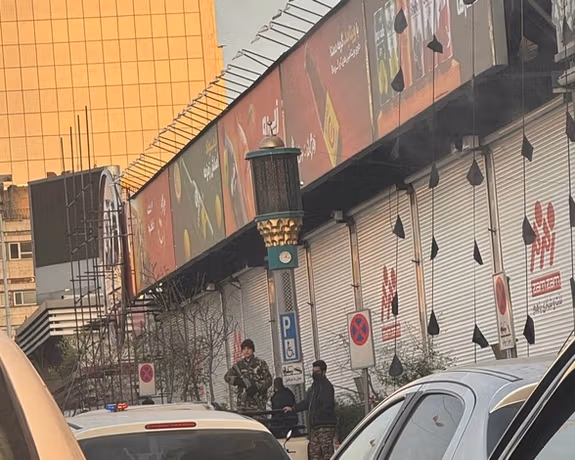 شهروندان از برپایی ایستهای بازرسی در سطح شهرها خبر میدهند