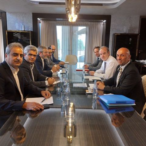 منتقدان، مذاکره آلمان و اتحادیه اروپا را با جمهوری اسلامی «سادهلوحانه و اشتباه» خواندند