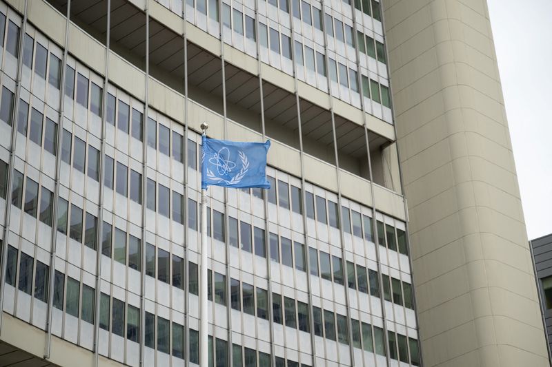 بلومبرگ: در پی ممانعت جمهوری اسلامی از بازرسی‌ هسته‌ای، مقامات آژانس به واشینگتن می‌روند