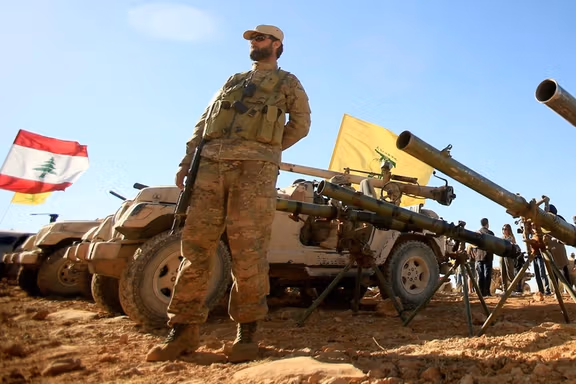 موقع خامنئي: 30 % من عناصر الجيش اللبناني ينتمون لحزب الله.. "صباحًا جيش وبعد الظهر باسيج"