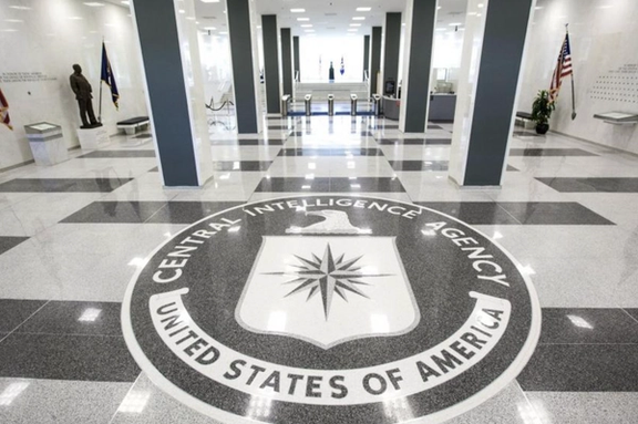 سیآیای به تمام کارکنان خود پیشنهاد بازخرید داد