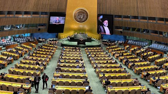 سالن سازمان ملل متحد برای برنامه بزرگداشت ابراهیم رئیسی با عدم استقبال خالی ماند