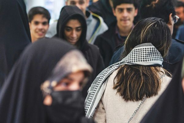 "رويترز": "مخاوف" النظام الإيراني دفعته لتكثيف قمع المعارضة بالتزامن مع مهاجمة إسرائيل