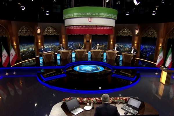 Final Debate: Iran's Presidential Hopefuls Zero In on State-Led Internet Blackouts