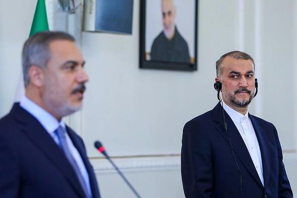 مباحثات إيرانية تركية حول حزب العمال الكردستاني والعلاقات مع السعودية وممر زنغزور