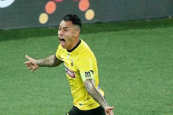 محرمی و تیمش در شوک وقتهای تلفشده؛ صعود رویایی آاک آتن و حاجصفی در پلیآف اروپا