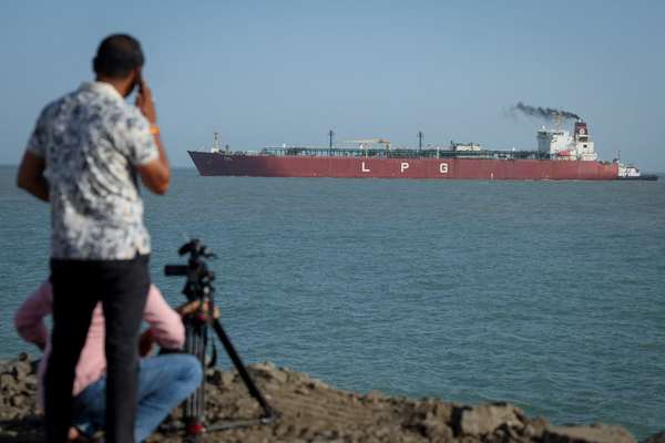 Iran floats Hormuz transit tolls as Persian Gulf states warn of military response