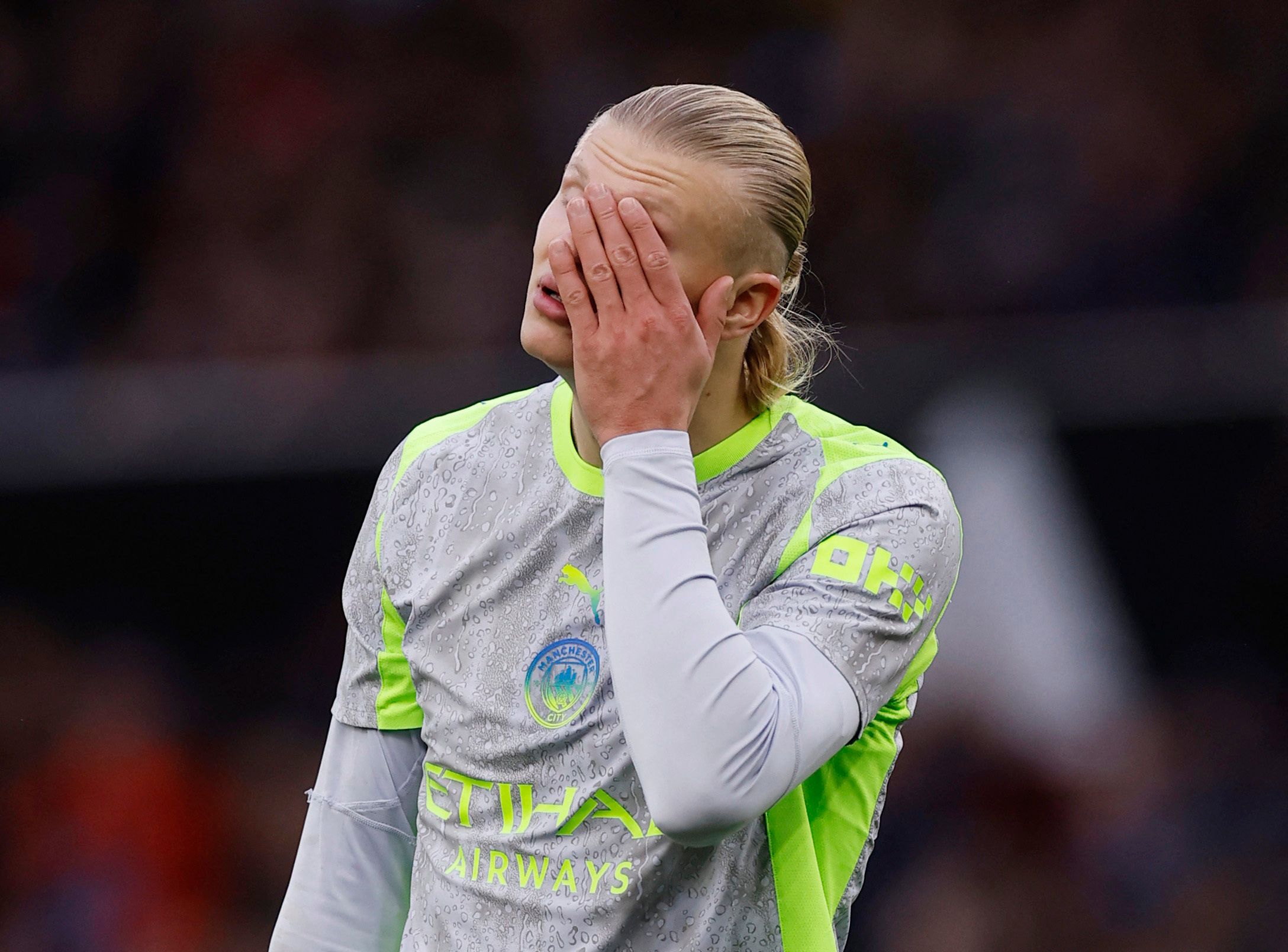 استون ویلا ۱-۰ منچسترسیتی؛ اونای امری سومین شکست سیتیزن‌ها را در ویلاپارک رقم زد