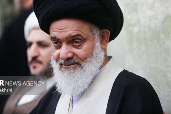 عضو مجلس خبرگان: بعد از ۴۶ سال میپرسند وجود روحانیت چه فایدهای دارد؟