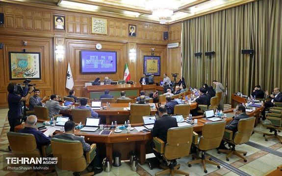 Tehran City Council Session Erupts Over Bus Contract With China
