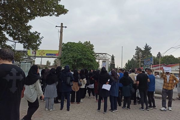 رغم الضغوط الأمنية.. استمرار إضراب الممرضين في عشرات المدن الإيرانية