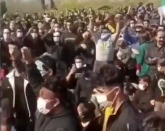 معترضان در ایران ششم آبان هم به خیابانها آمدند؛ خیزش سراسری ایرانیان از مهاباد تا زاهدان