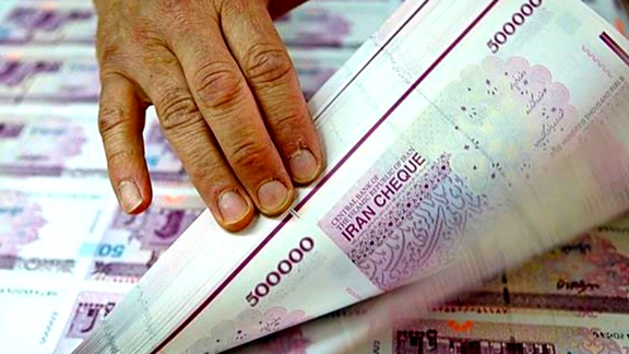 آمار بانک مرکزی حاکی از رکوردشکنی تاریخی چاپ پول و سیالیت نقدینگی است