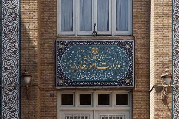 الخارجية الإيرانية تنفي خبر "اغتيال" السفير القطري في طهران