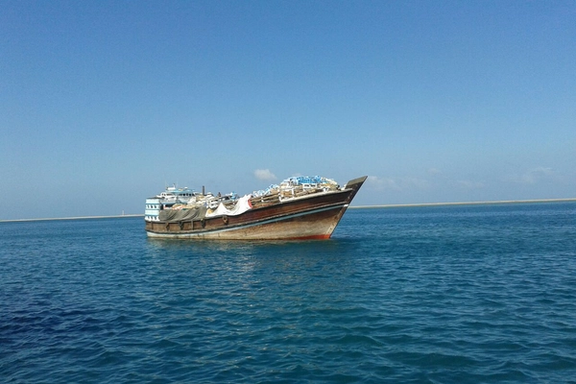 یک کشتی ایرانی با خدمه ایرانی-هندی در آبهای کویت غرق و جنازه دستکم سه نفر آنها پیدا شد