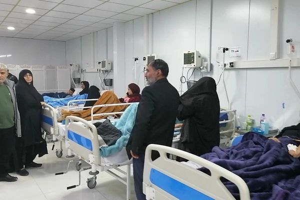 مخاوف عارمة إزاء "تسمم الطالبات".. و"حقوق الإنسان" الإيرانية تدعو المجتمع الدولي لرد حاسم