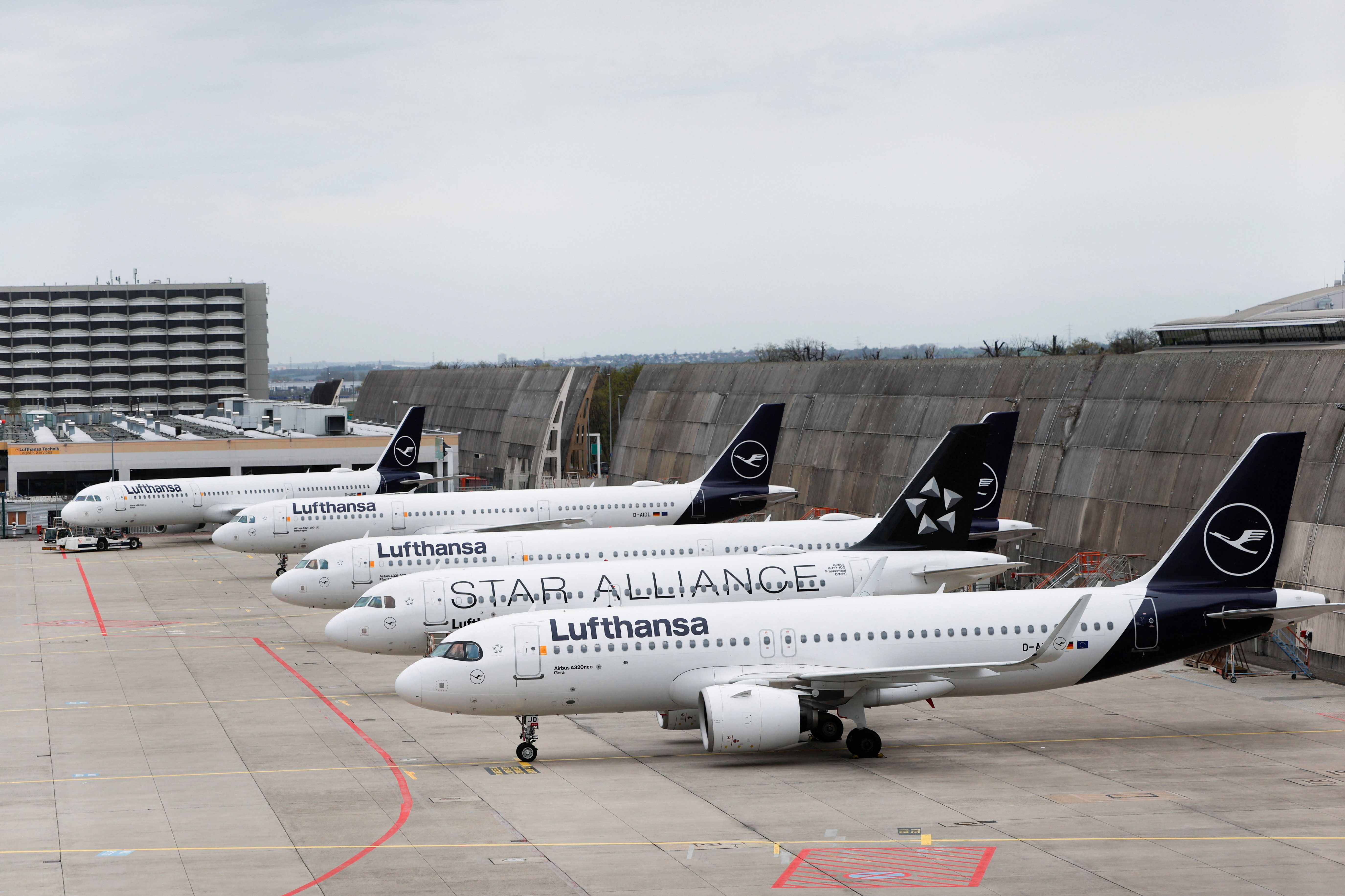 سی‌بی‌اس: کمبود جهانی سوخت جت می‌تواند سفرهای تابستانی را پیچیده کند