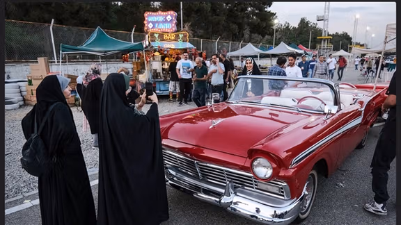 Iranians find classic cars reminiscent of ‘good old days’