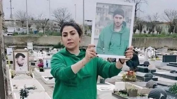 مادر عرفان رضایی، جوان کشتهشده در خیزش مهسا: شما هنوز در استخر خون آبتنی میکنید