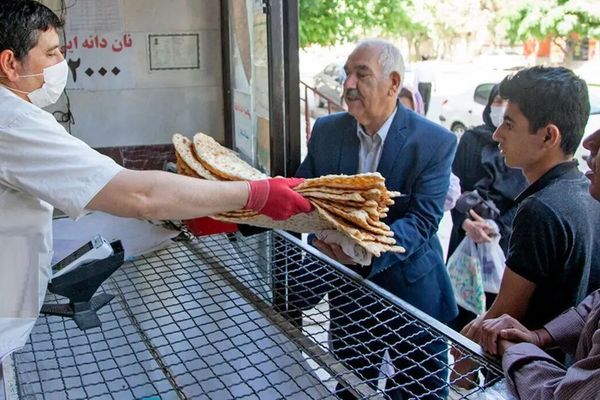 إلغاء تقنين توزيع الطحين في طهران