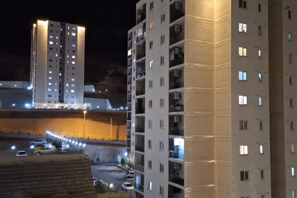 شعارهای شبانه در ایران همزمان با حضور میلیونی ایرانیان در شهرهای مختلف جهان