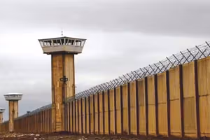 بازدید مقامهای قضایی از فشافویه پس از اعتراض زندانیان ناتمام ماند