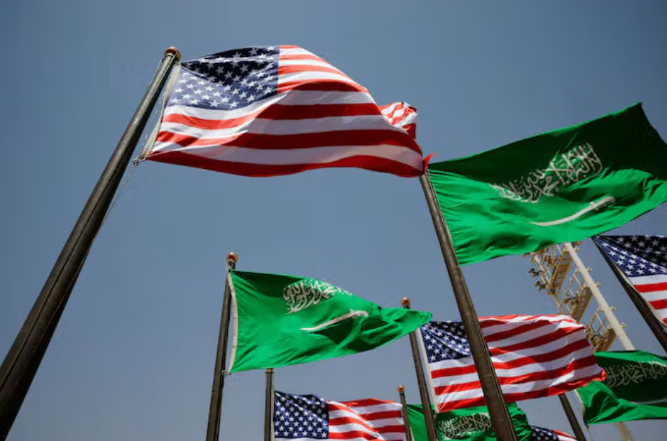 رویترز: مديران چند شرکت آمریکایی در نشست سرمايه‌گذاری آمریکا و عربستان سعودی شرکت می‌کنند