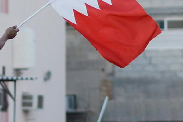 البحرين تدين الهجمات الإيرانية وتطالب بوقفها وفتح مضيق هرمز دون قيود