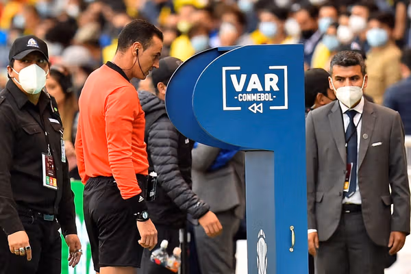 فیفا آماده آزمایش VAR روی همه کرنرها در جام جهانی ۲۰۲۶
