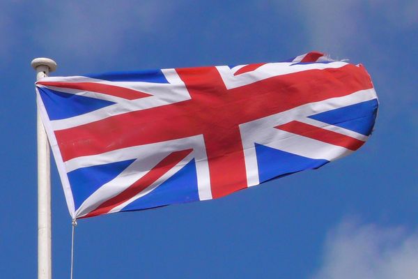 لأول مرة.. بريطانيا تنشر دليلا شاملاً لمخاطر ممارسة الأعمال التجارية في إيران لمواطنيها