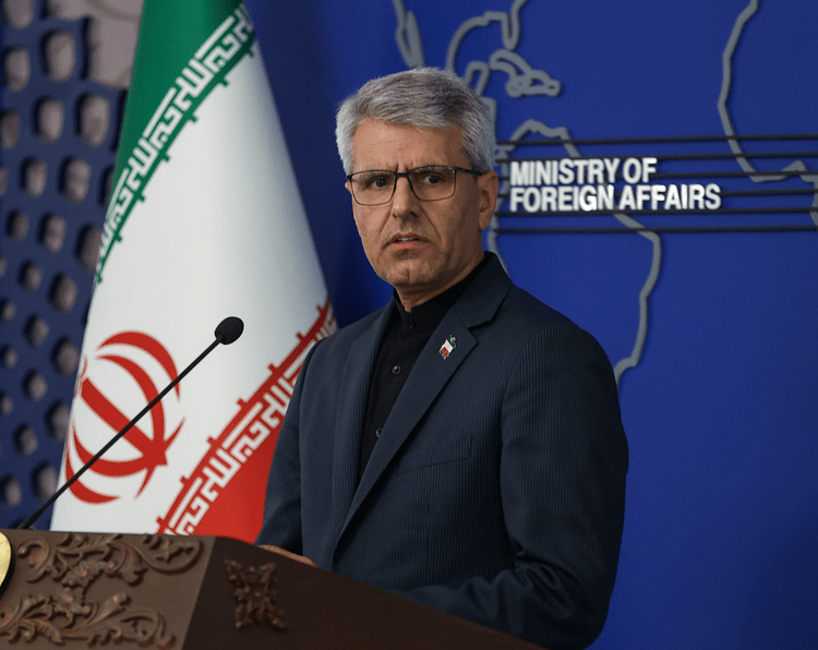 بقائی، سخنگوی وزارت خارجه: اصرار بر دوگانه مذاکره یا جنگ برای جمهوری اسلامی مفید نیست