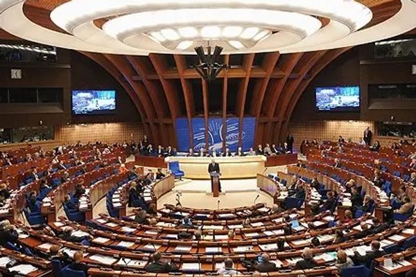 اتحادیه اروپا اجرای تحریمهای اقتصادی، نظامی و حملونقل علیه ایران را آغاز کرد