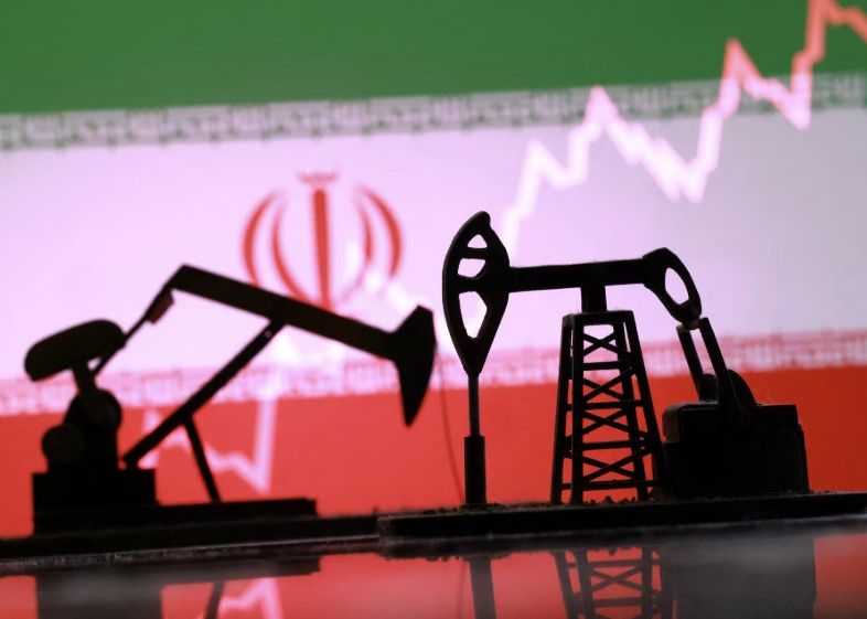 قیمت نفت با آغاز به کار بازارهای آسیا در روز دوشنبه اندکی بالا رفت