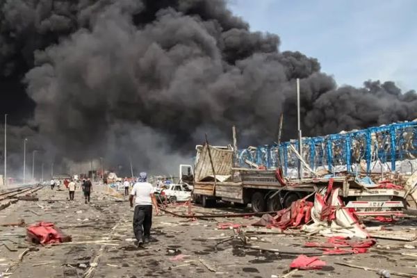 "أسوشييتد برس": انفجار بندر عباس وقع في منطقة تابعة لمؤسسة تخضع مباشرة للمرشد الإيراني