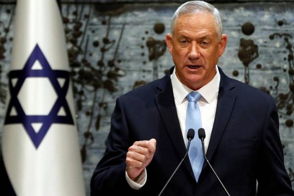 وزير الدفاع الإسرائيلي: حان الوقت لاتخاذ إجراءات ضد إيران