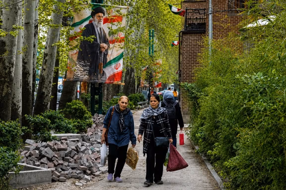 Pezeshkian says Iranians must accept inflation as country is in war
