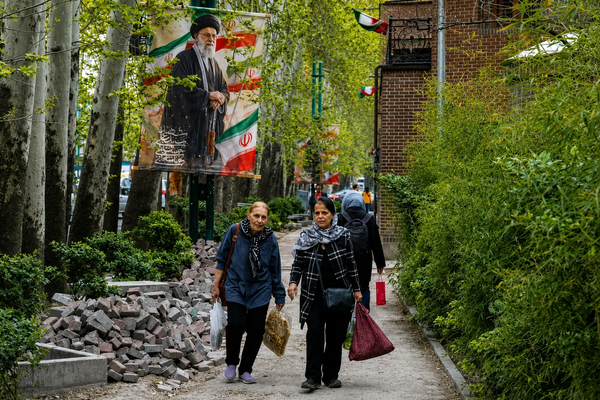 Pezeshkian says Iranians must accept inflation as country is in war
