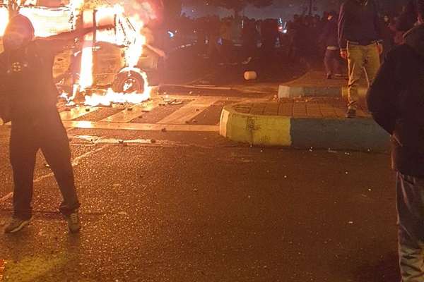 پیام مخاطب از تهران: بسیجیها با چاقو هم به مردم حمله میکردند