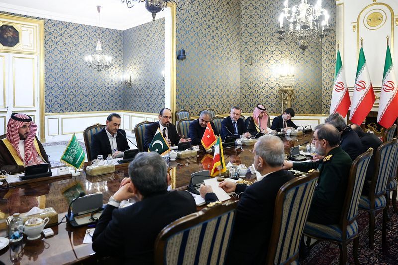 نشست چهارجانبه تهران با توافق بر سر ادامه گفت‌وگوها پایان یافت