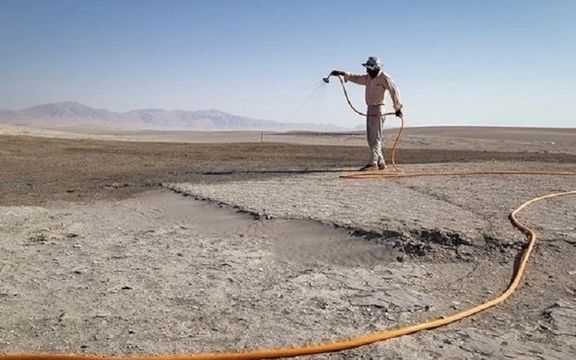 مدیرعامل شرکت آب آذربایجان غربی: مالچپاشی در دریاچه ارومیه انجام شده و شاید ادامه یابد