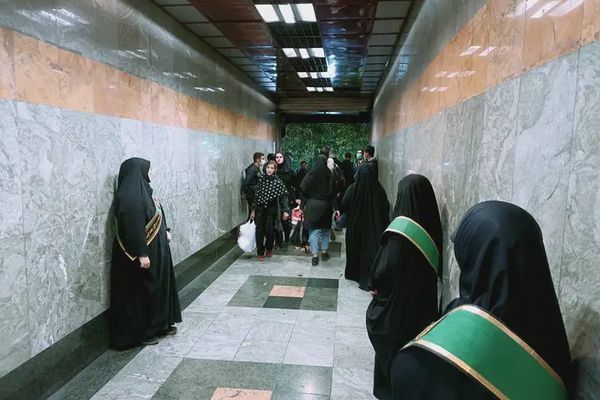 ردود فعل غاضبة على نشر تعميم وزير الداخلية الإيراني بشأن الحجاب الإجباري