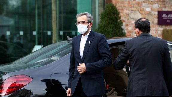 Ali Bagheri-Kani arriving to start nuclear talks in Vienna on November 29, 2021