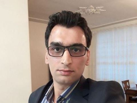 الاستخبارات الإيرانية تعذب سجينا سياسيا سابقا للاعتراف بالضلوع في اغتيال قاضيي الإعدامات