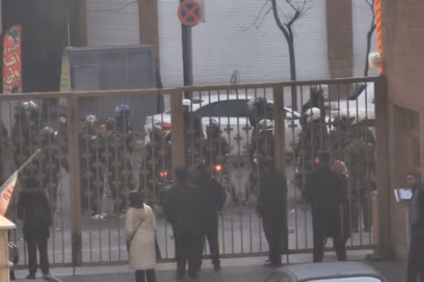 رییس نظام پزشکی: بین بازداشتیها، دندانپزشک، داروساز، فیزیوتراپیست و متخصص جراحی هم داریم